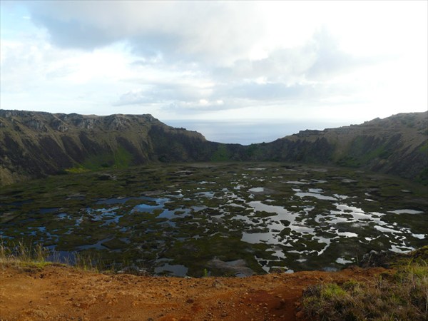 кратер вулкана Рано-Кау1